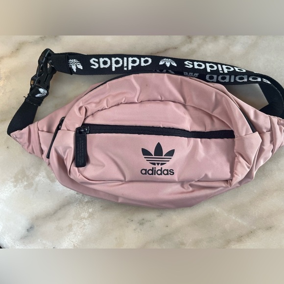 Adidas pink fanny pack - Picture 4 of 9